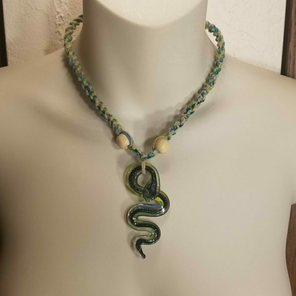 Glass Snake necklace. 🐍💚